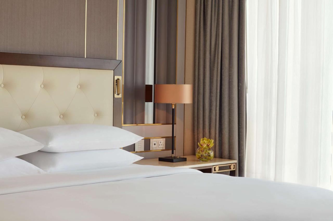 Grand Hyatt Al Khobar Hotel And Residences מראה חיצוני תמונה A bedroom at the hotel